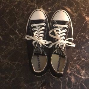 Converse Chuck Taylor Low Top Mens Size 9.5